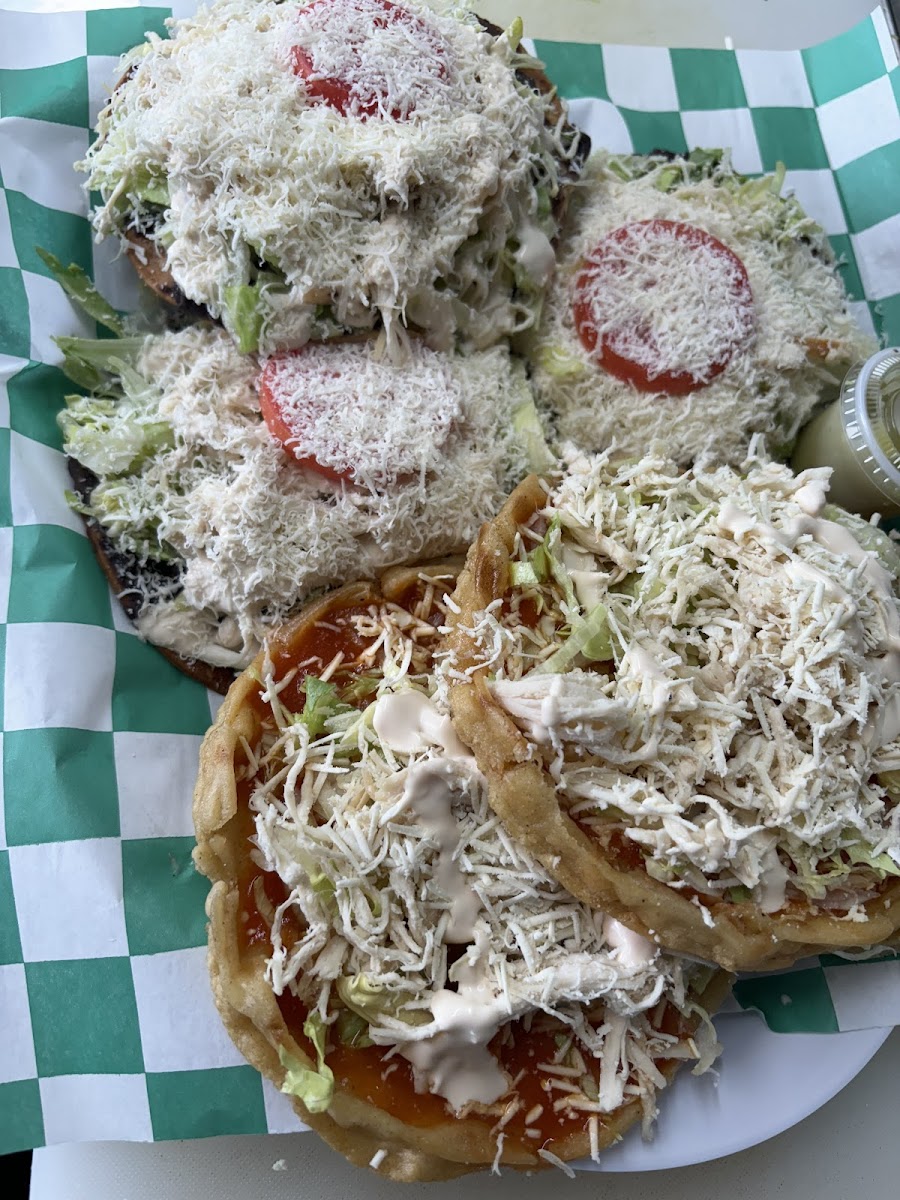Ruth Mexican Food Truck Photo 10