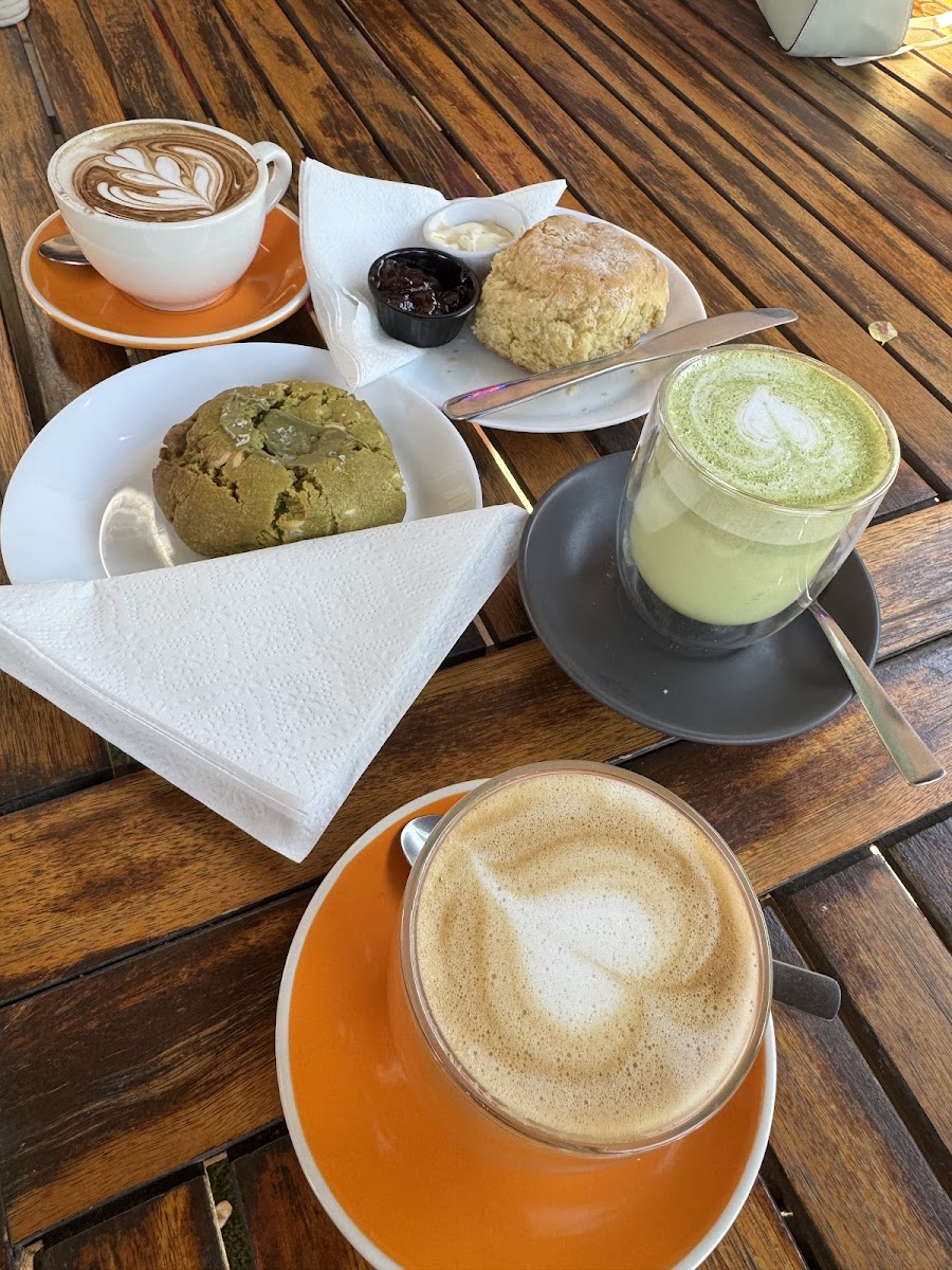 Tulip's Cafe Photo 4
