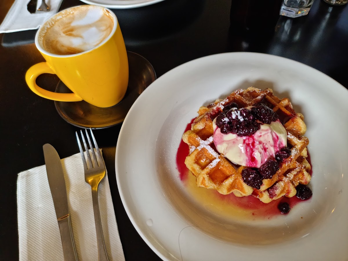 Tulip's Cafe Photo 7