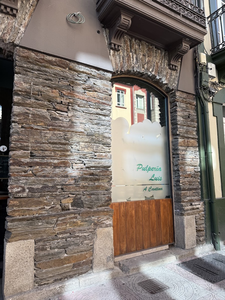 A Cantina Pulpería Luis