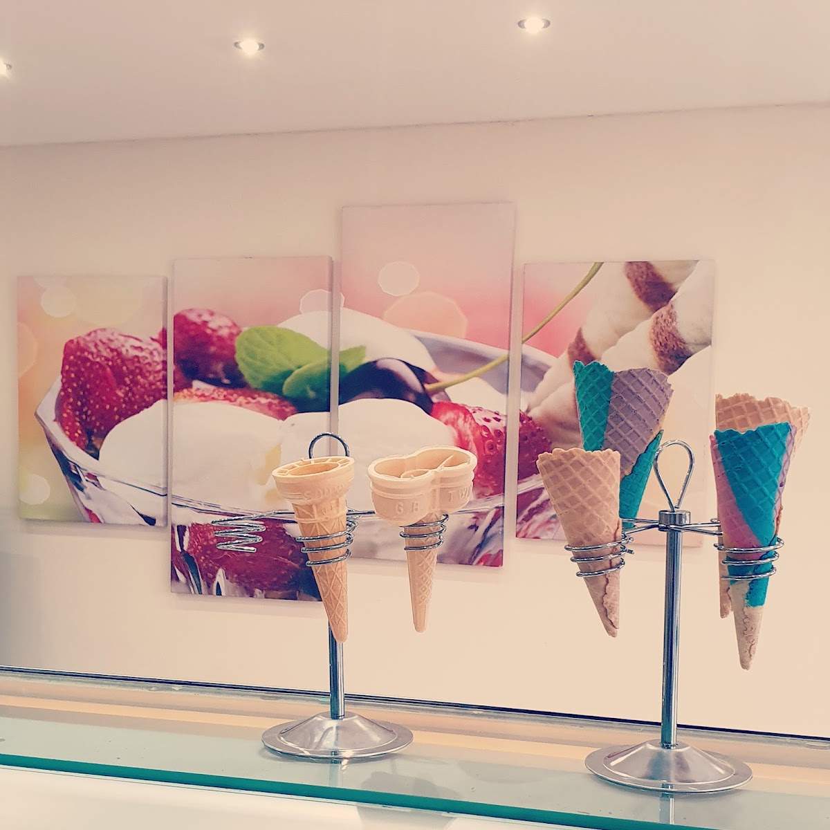 Mrs P's Luxury Ice Cream Photo 10