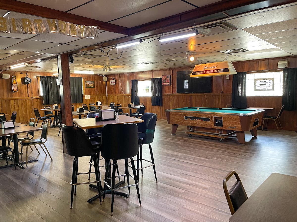 Stateline Bar N Grill Photo 6