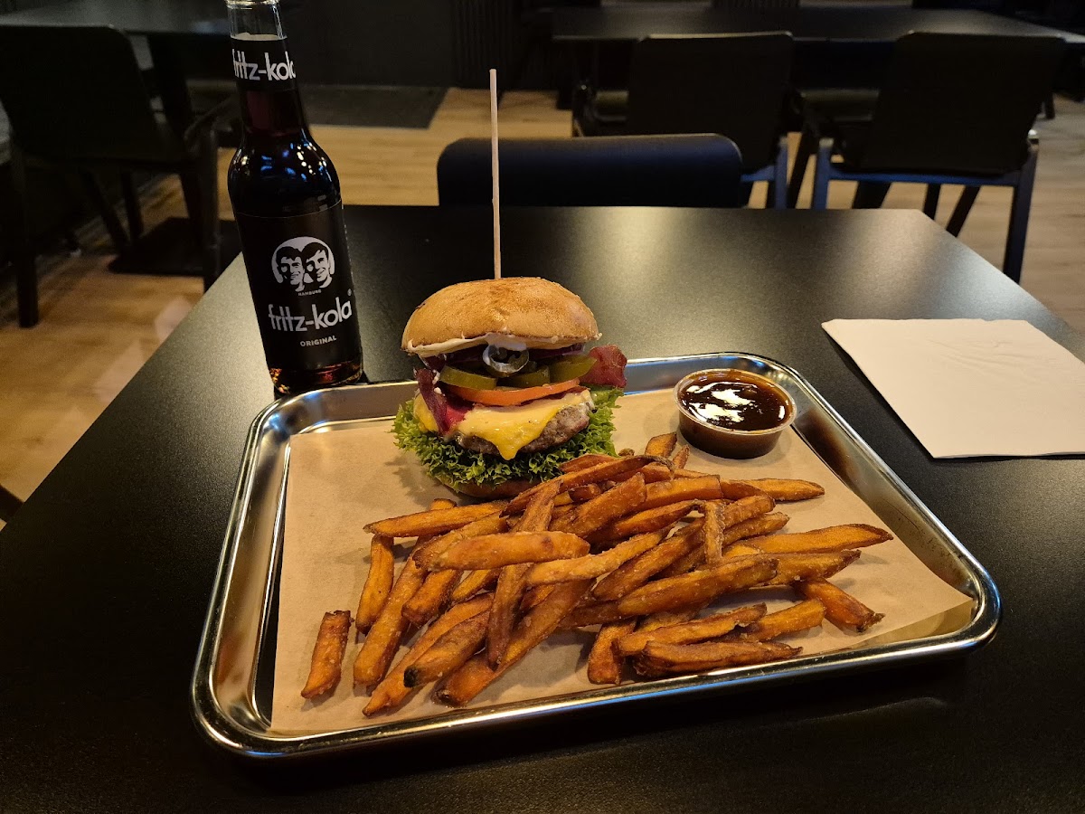 Burger Boss Photo 4