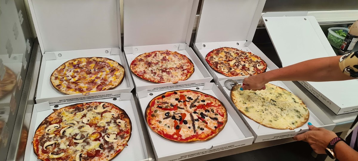 La Marvelous Pizza Photo 7