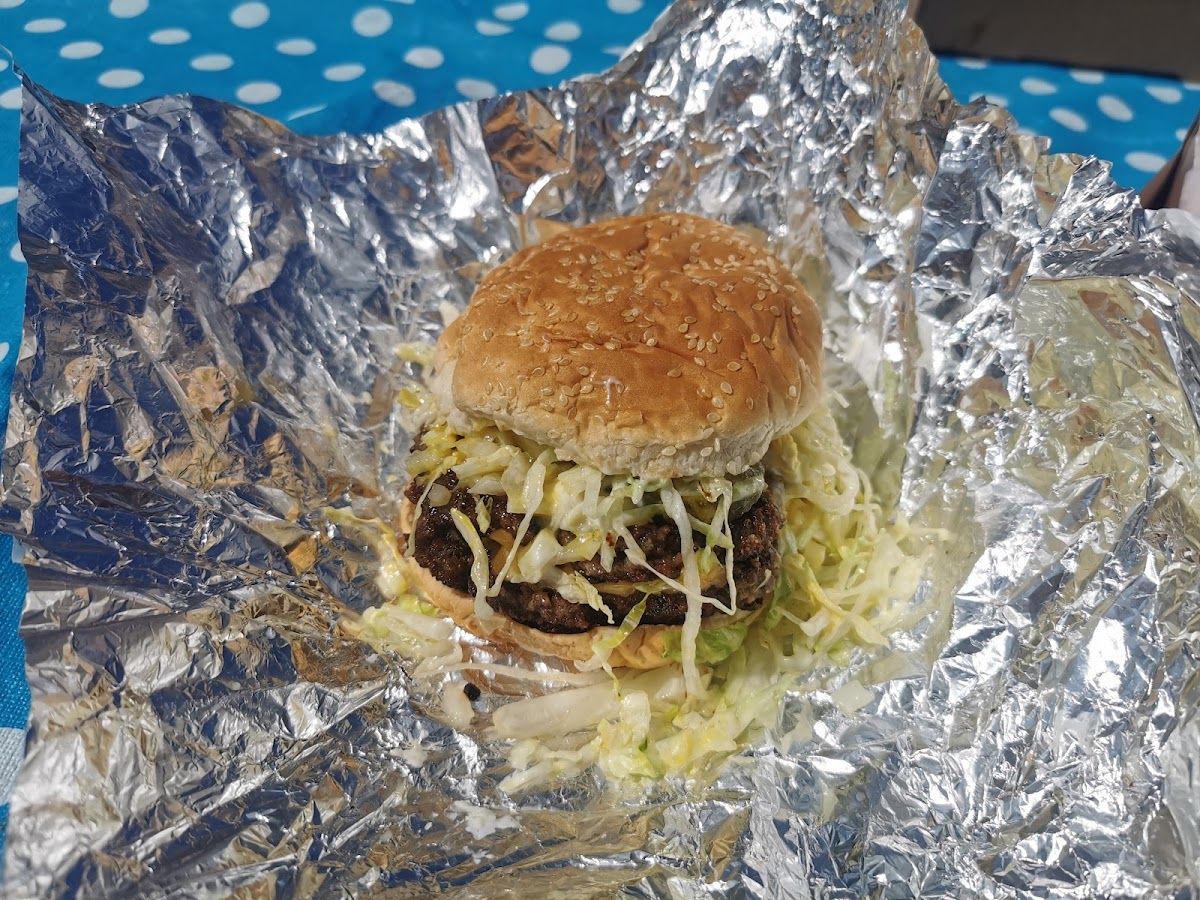 VJ's Drive Inn Photo 2