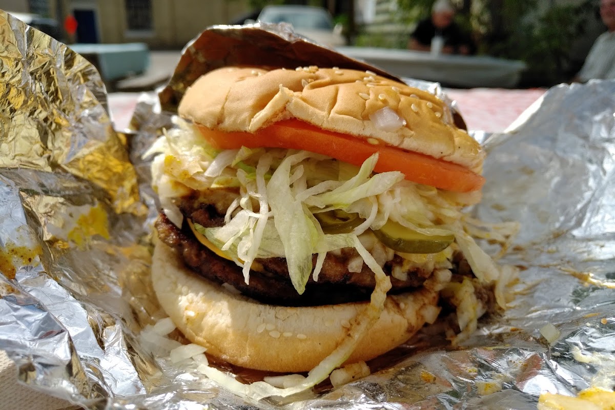 VJ's Drive Inn Photo 6