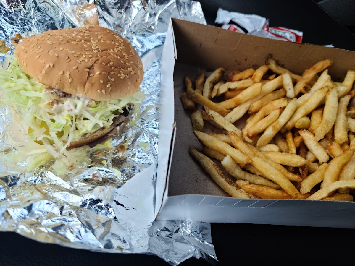 VJ's Drive Inn Photo 8