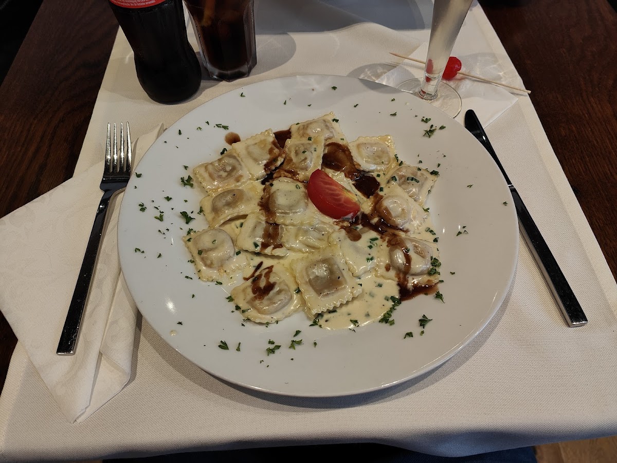 Restaurant Pizzeria Schwyzerhüsli Photo 10