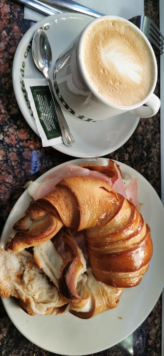 El Café de Camilo Photo 10