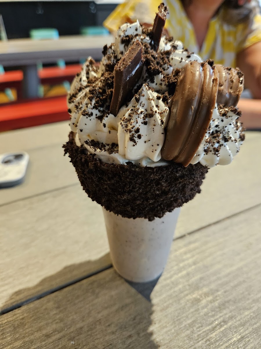 Mean Mugs Milkshake Bar Photo 3