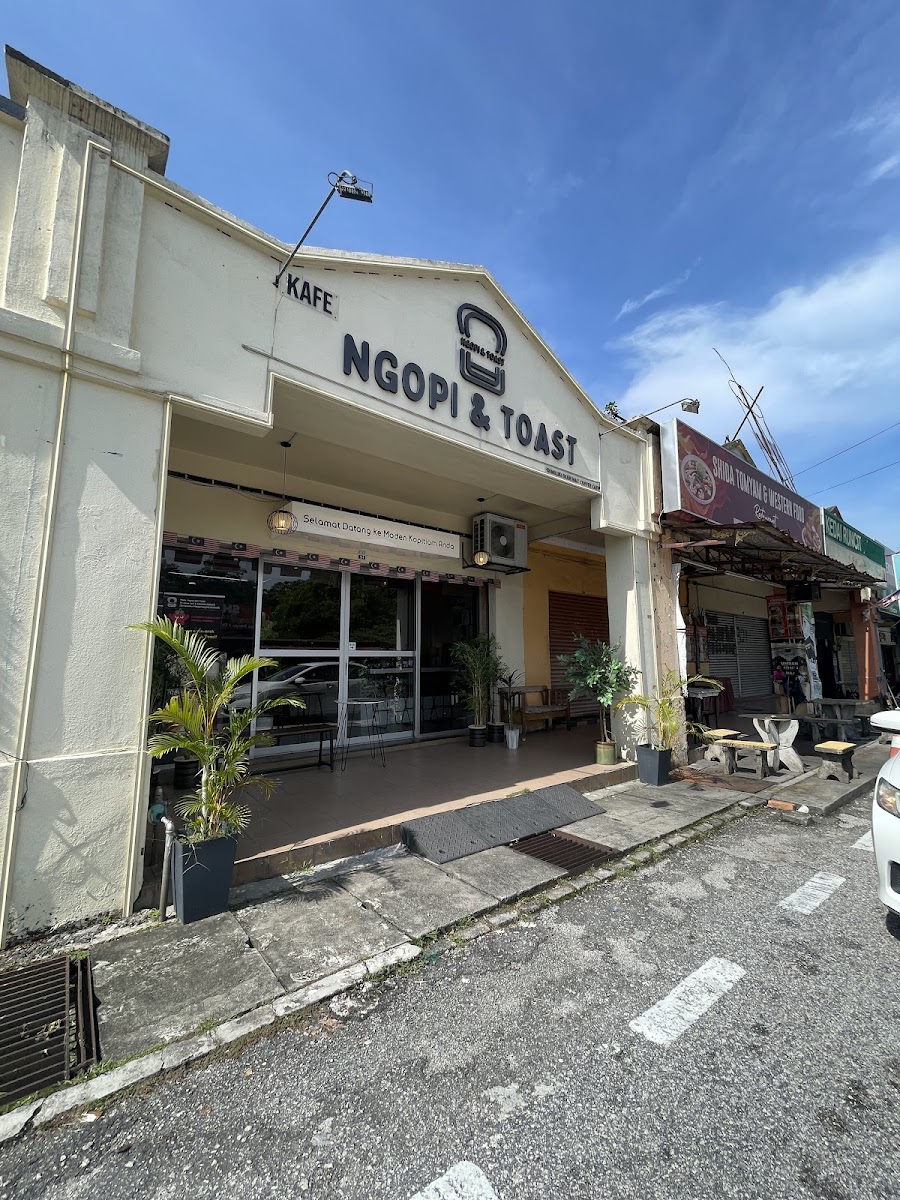 Ngopi dan Toast Photo 3