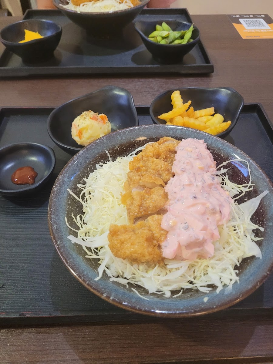 Kantin Jepun, Sumomo Photo 6