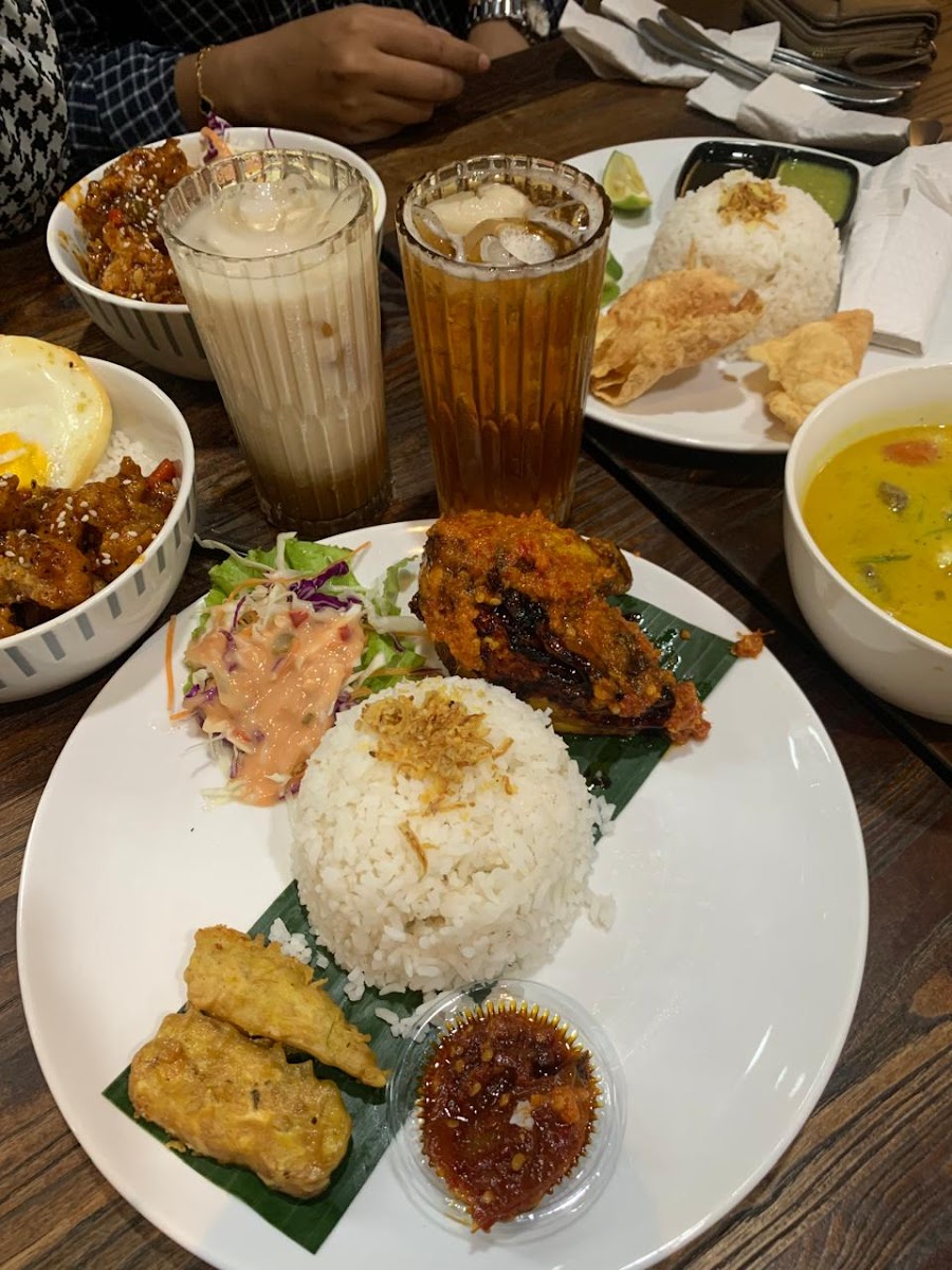 PILLAR COFFEE DURIAN Photo 6