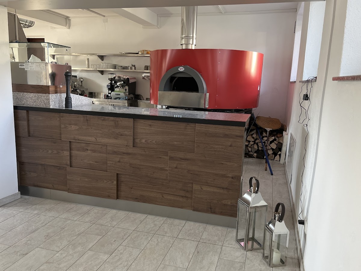 Rocco Pizza Photo 2