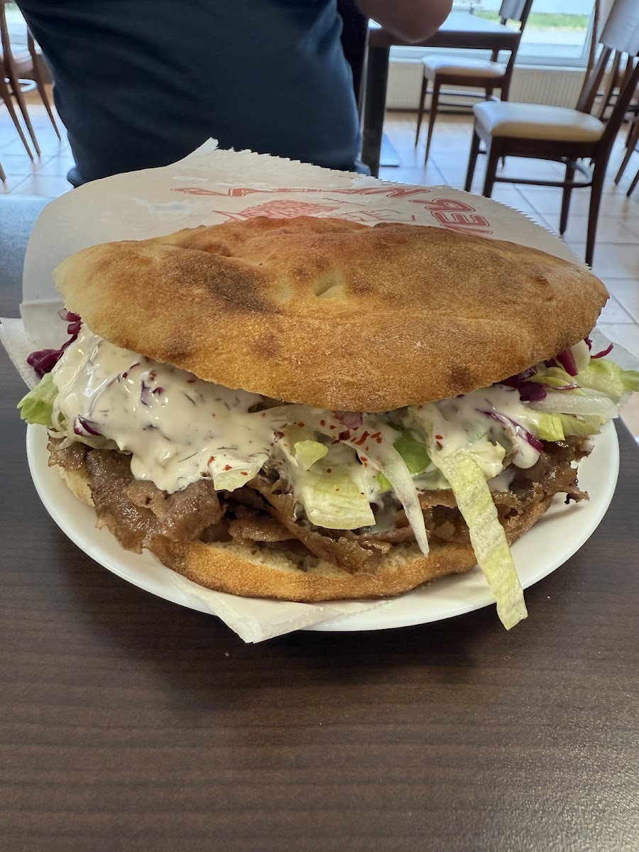 ISTANBUL KEBAB & PIZZA HAUS Photo 4