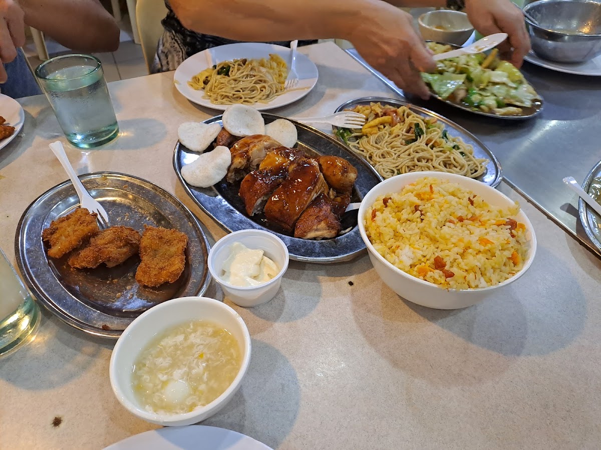 Golden Crown Food Center Photo 3