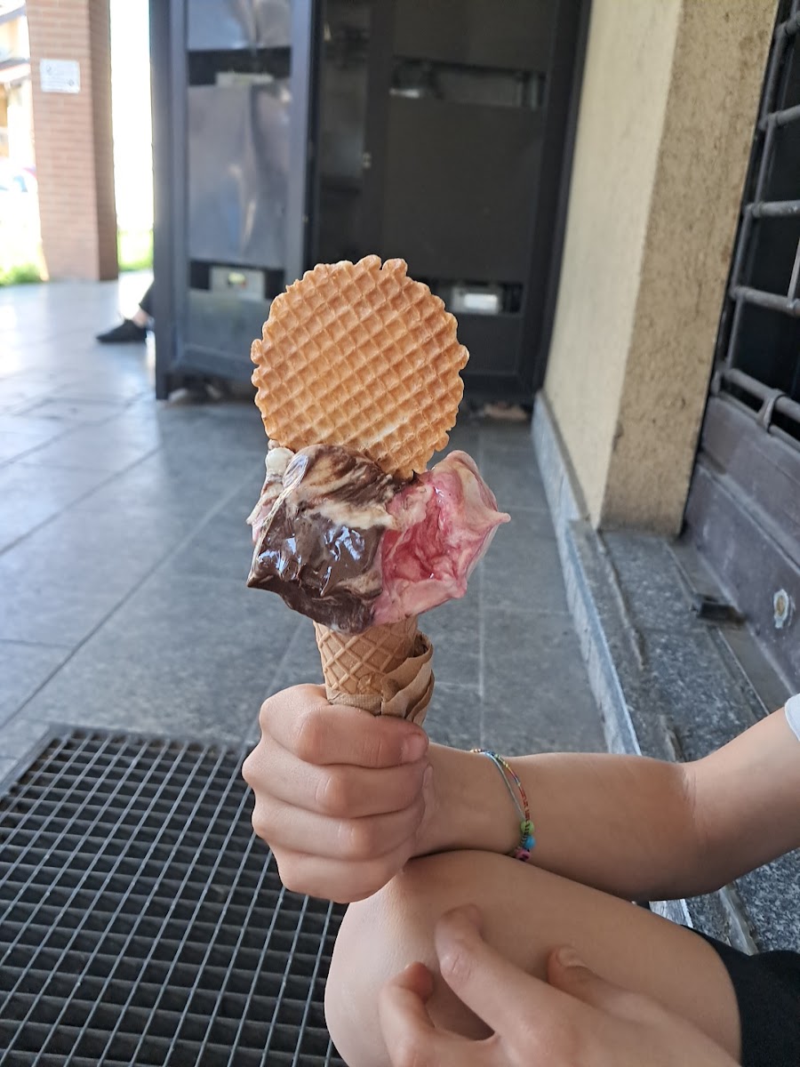 La Gelateria Di Cantina Letizia Photo 4