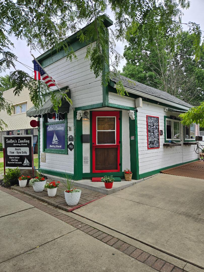 Sailor's Landing Hotdog Stand Photo 9