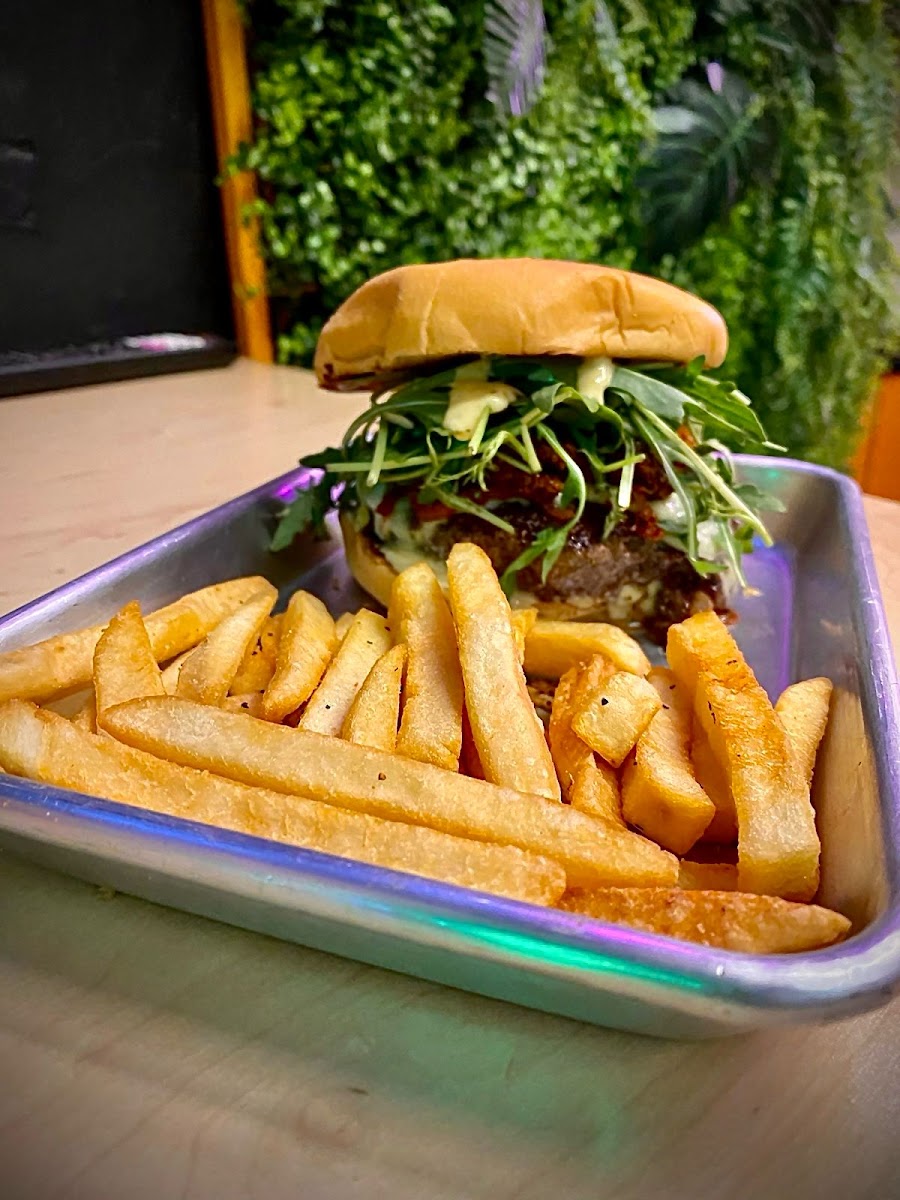 BARRIO Hamburguesas Photo 3