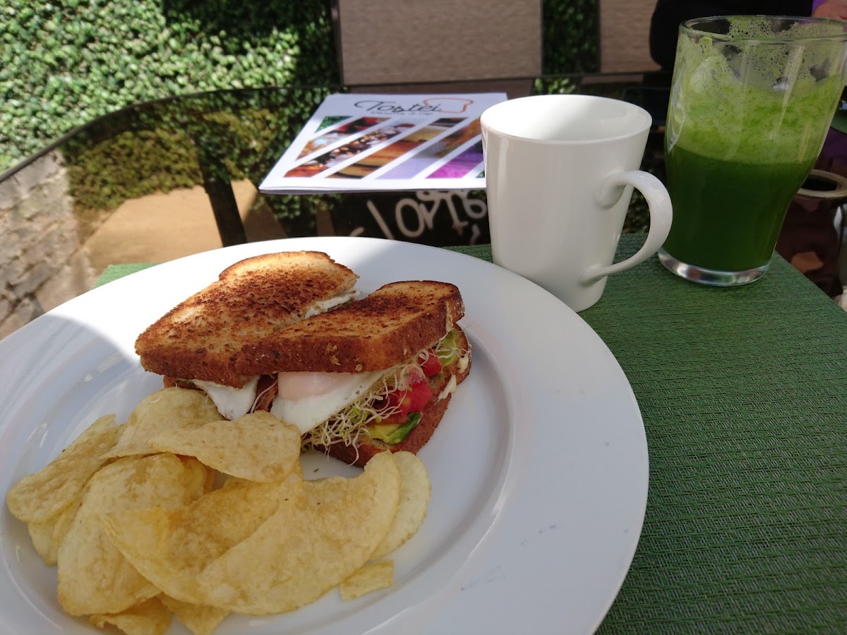 Tostei Desayunos & Café Photo 9