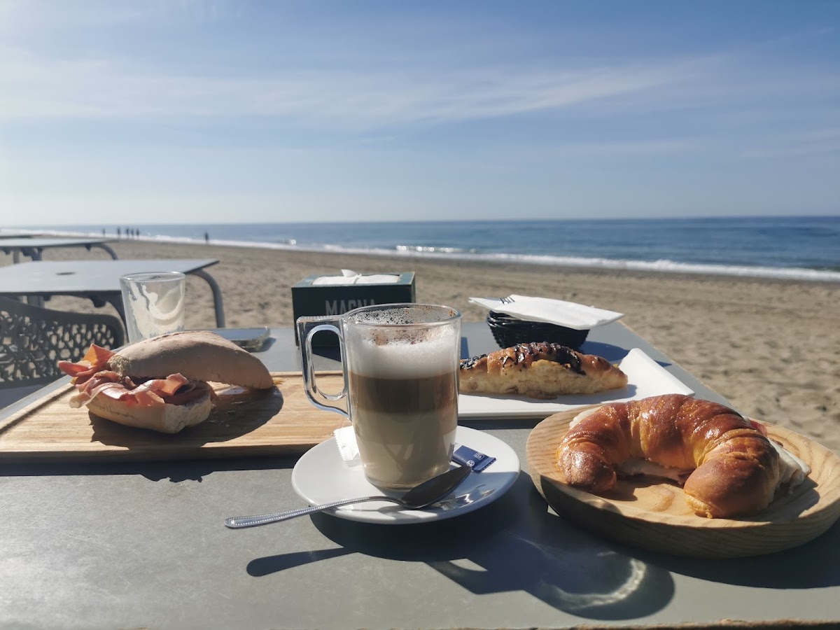 El Kiosko Kitesurf Marbella Grill Point Photo 4