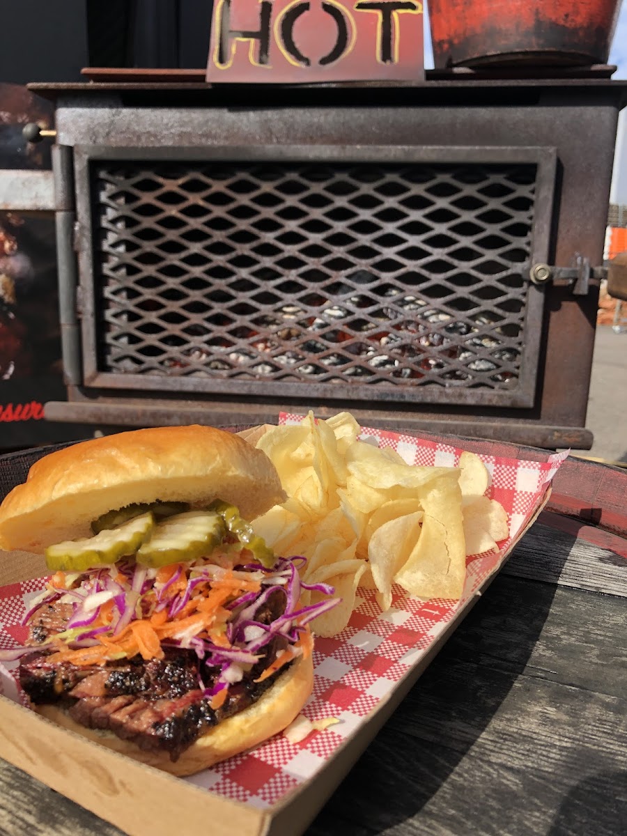 Big Earle's Roadhouse Barbecue Photo 4