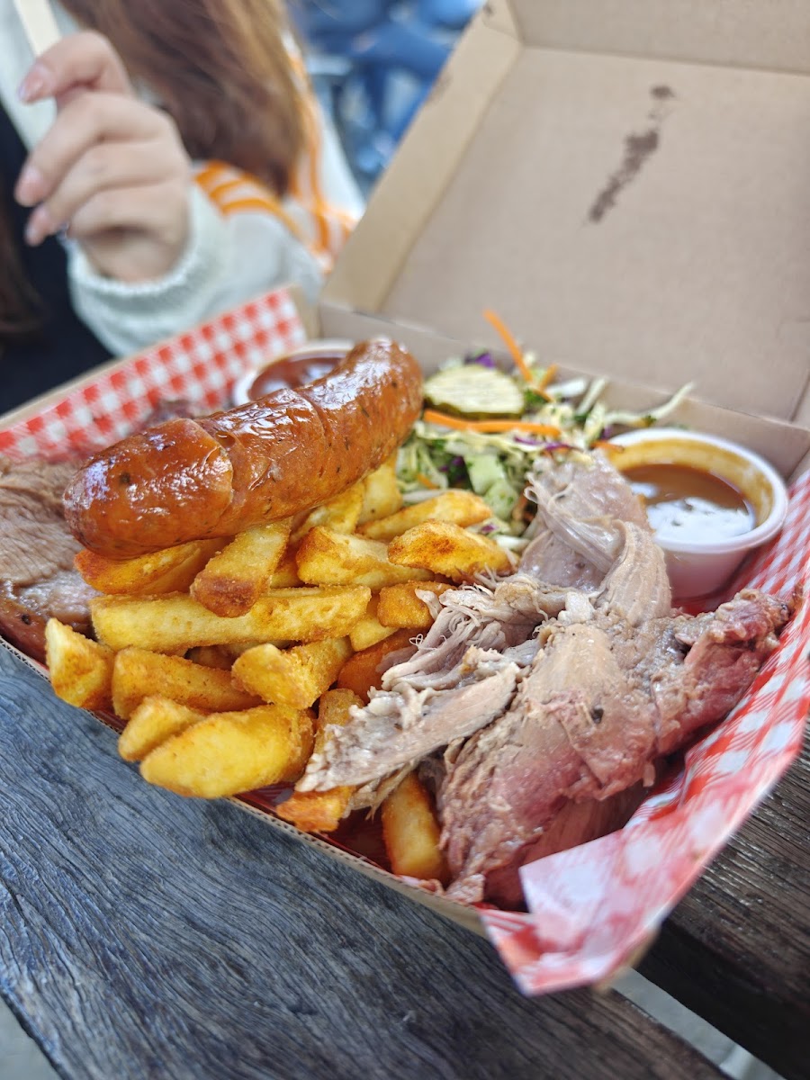 Big Earle's Roadhouse Barbecue Photo 5