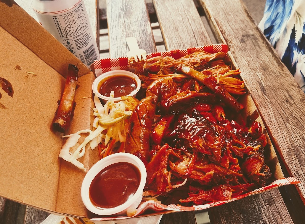 Big Earle's Roadhouse Barbecue Photo 6