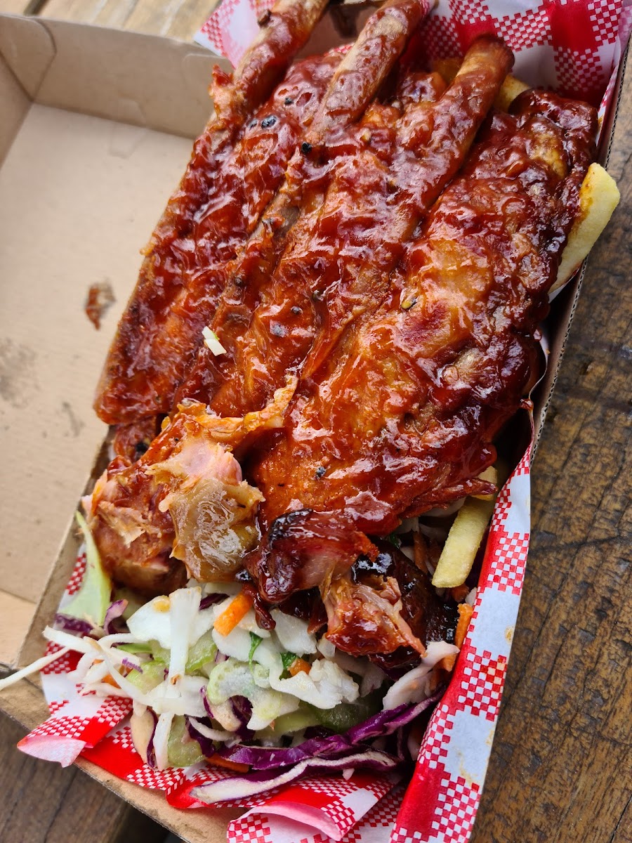 Big Earle's Roadhouse Barbecue Photo 8