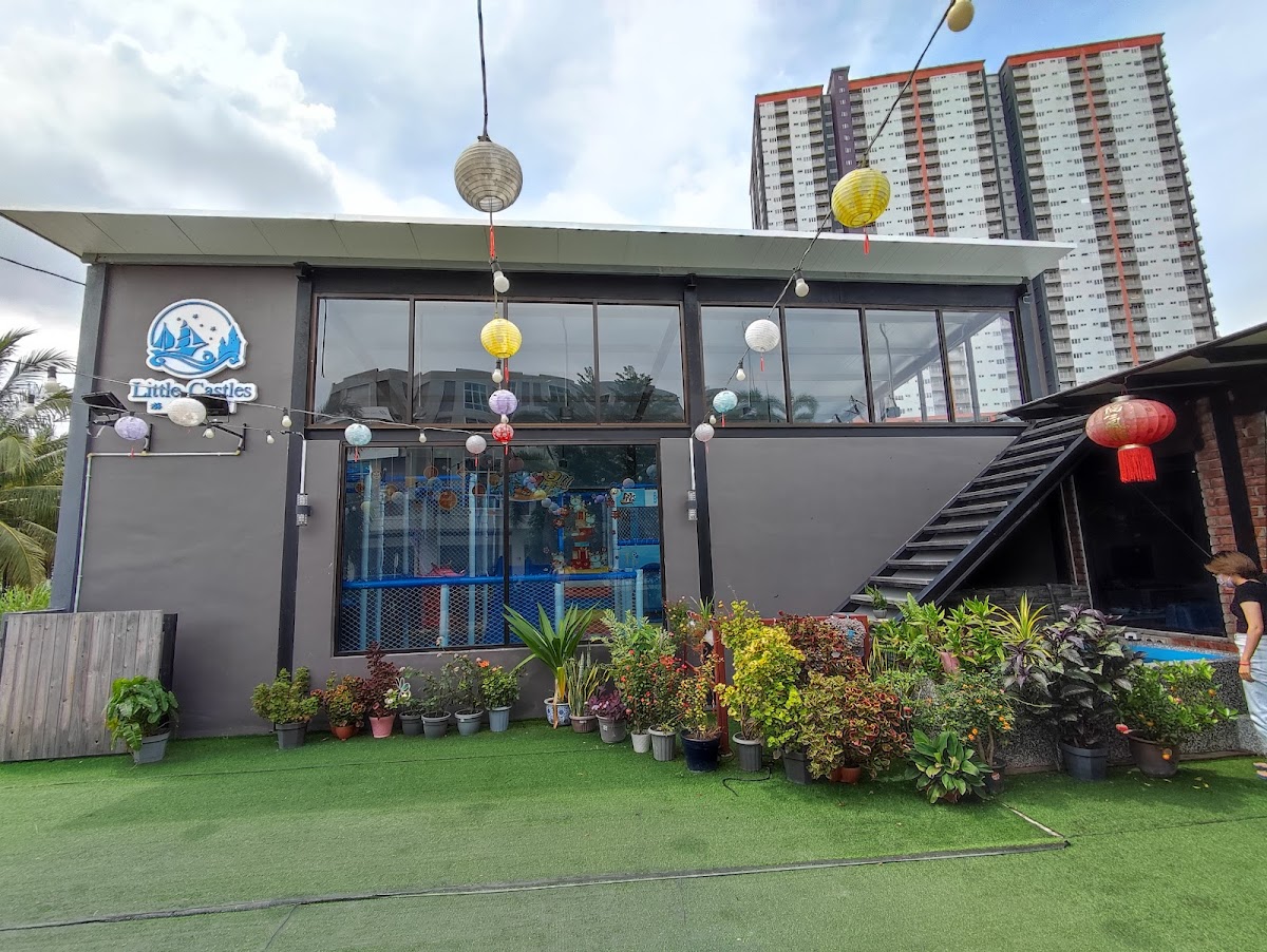 Little Castles Restaurant