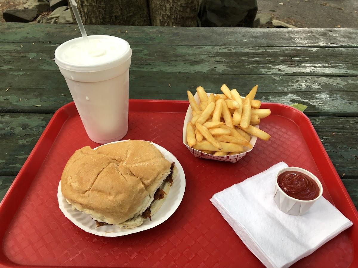 Maryann's Dairy Bar Photo 7