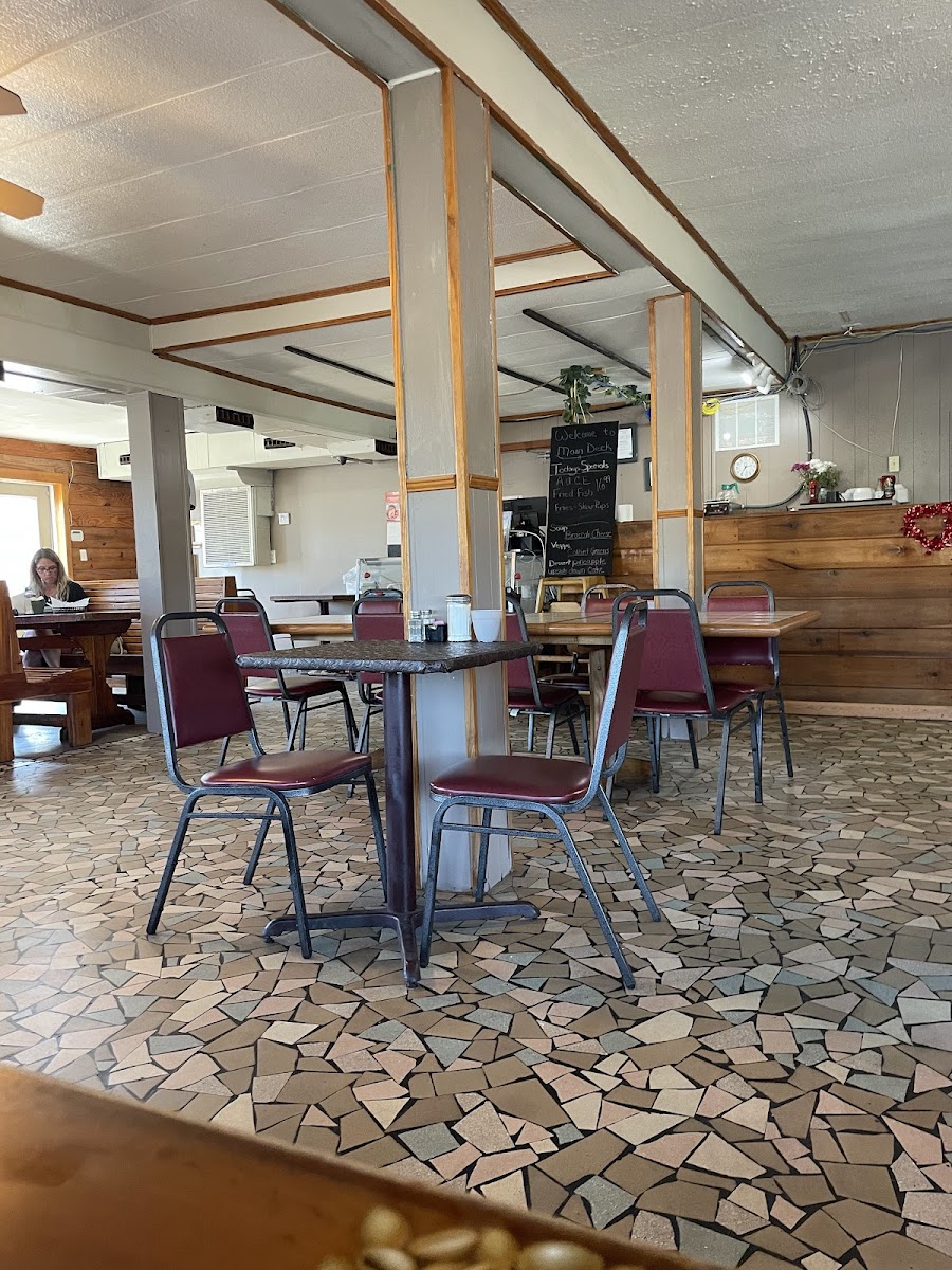 Main Deck and Galley Photo 6