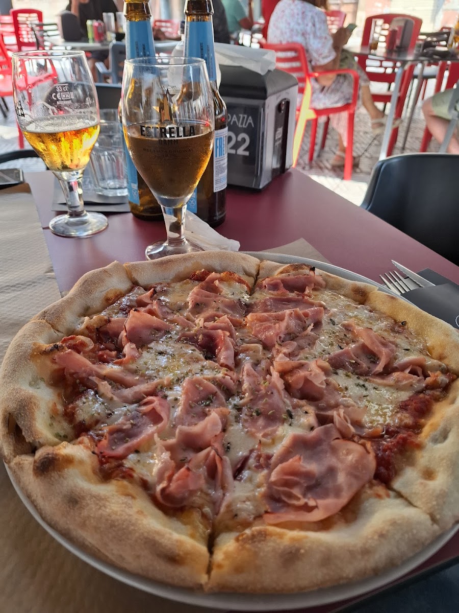 Cafe Bar Capra Pazza Photo 4