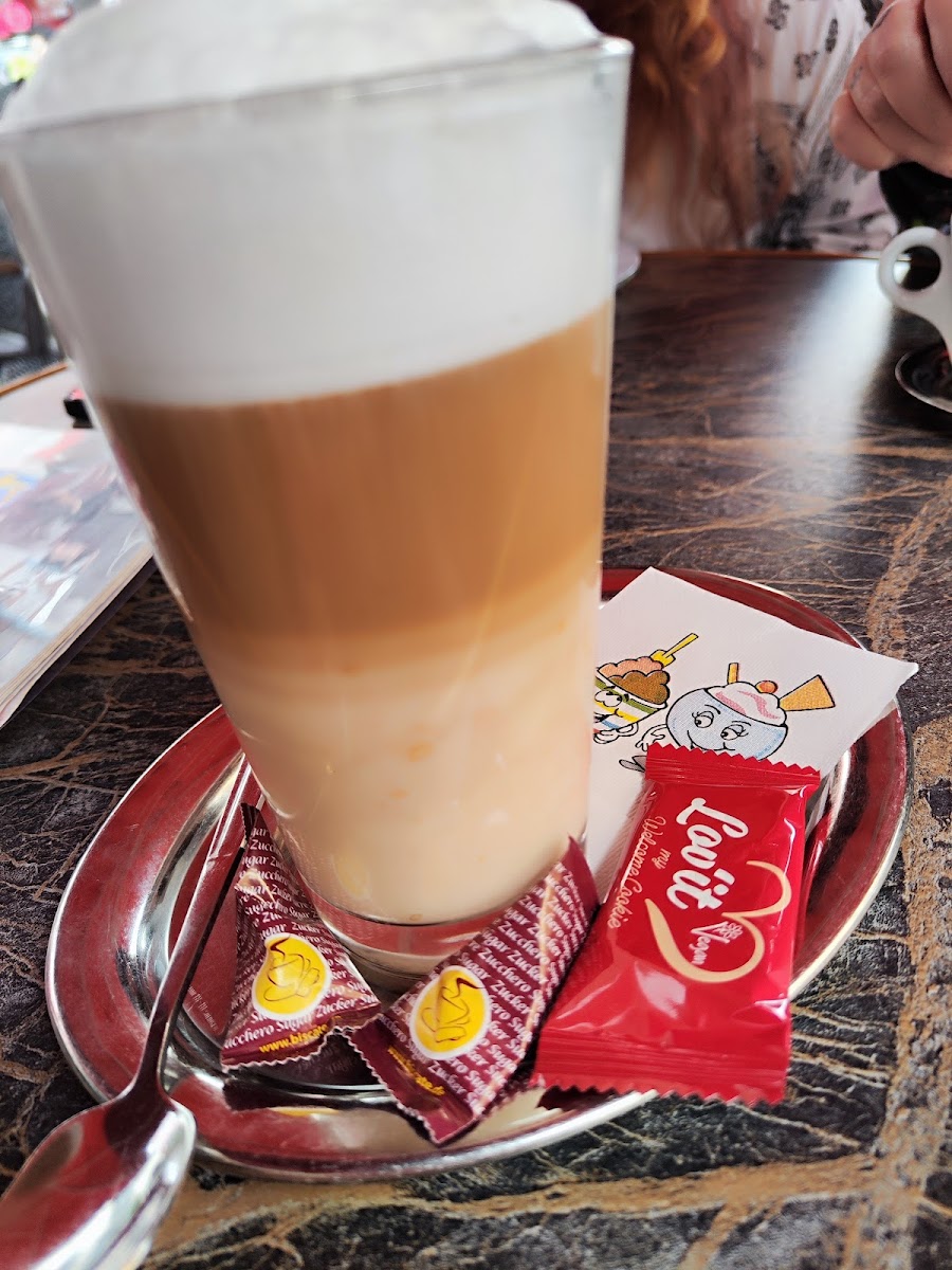 Eis & Cafe Milano Photo 5