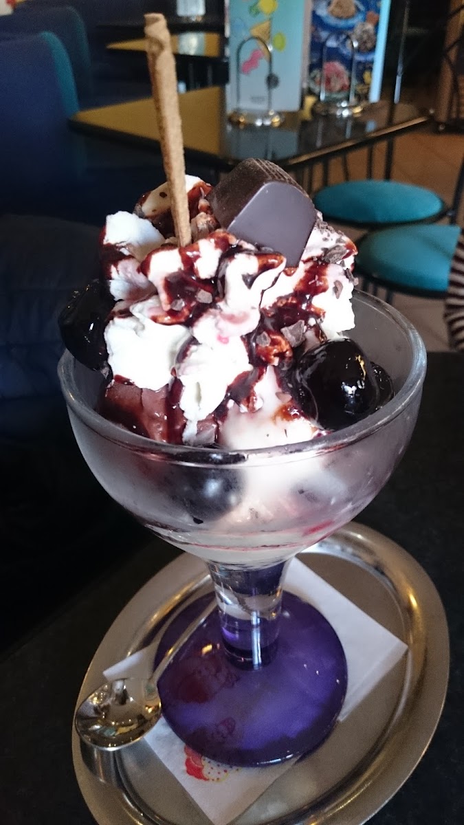 Eis & Cafe Milano Photo 9