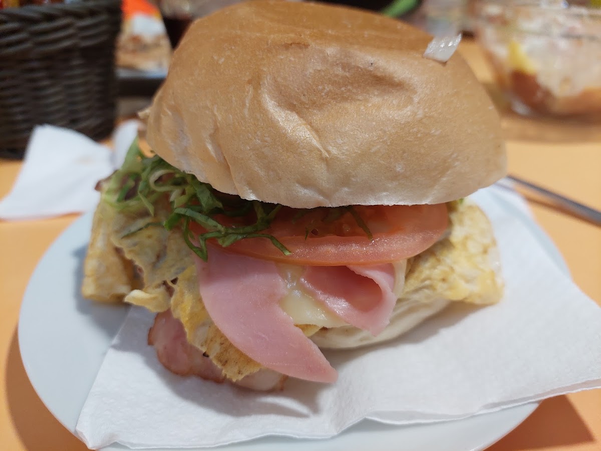Hamburguesería Wambo Photo 9