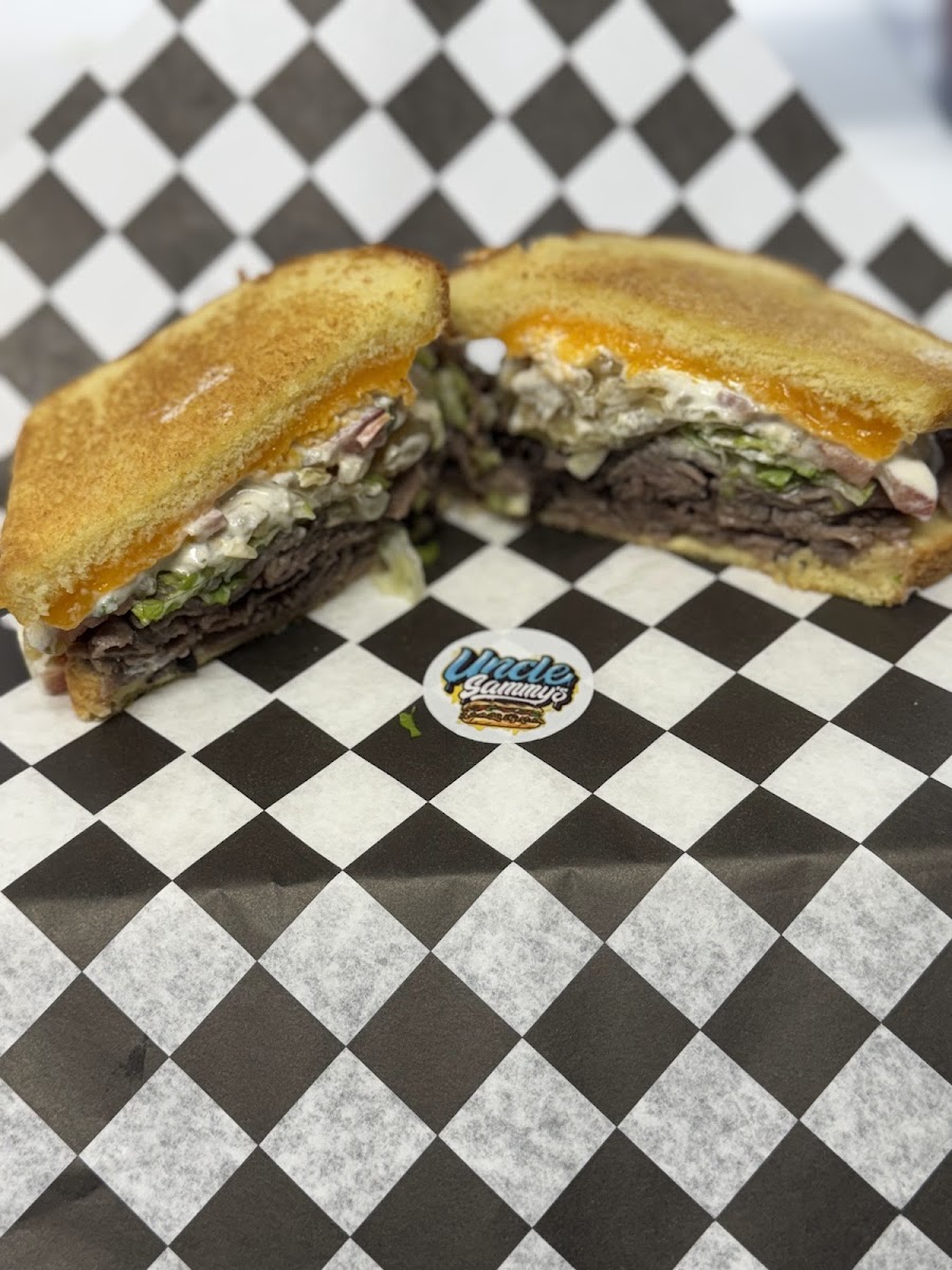 Uncle Sammy's Food Truck Photo 3