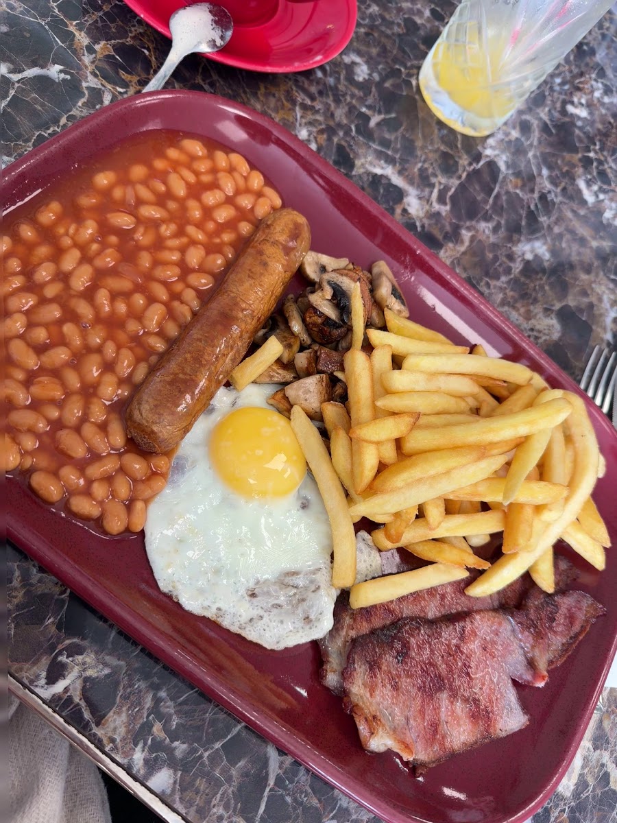 Mel’s Café Photo 2