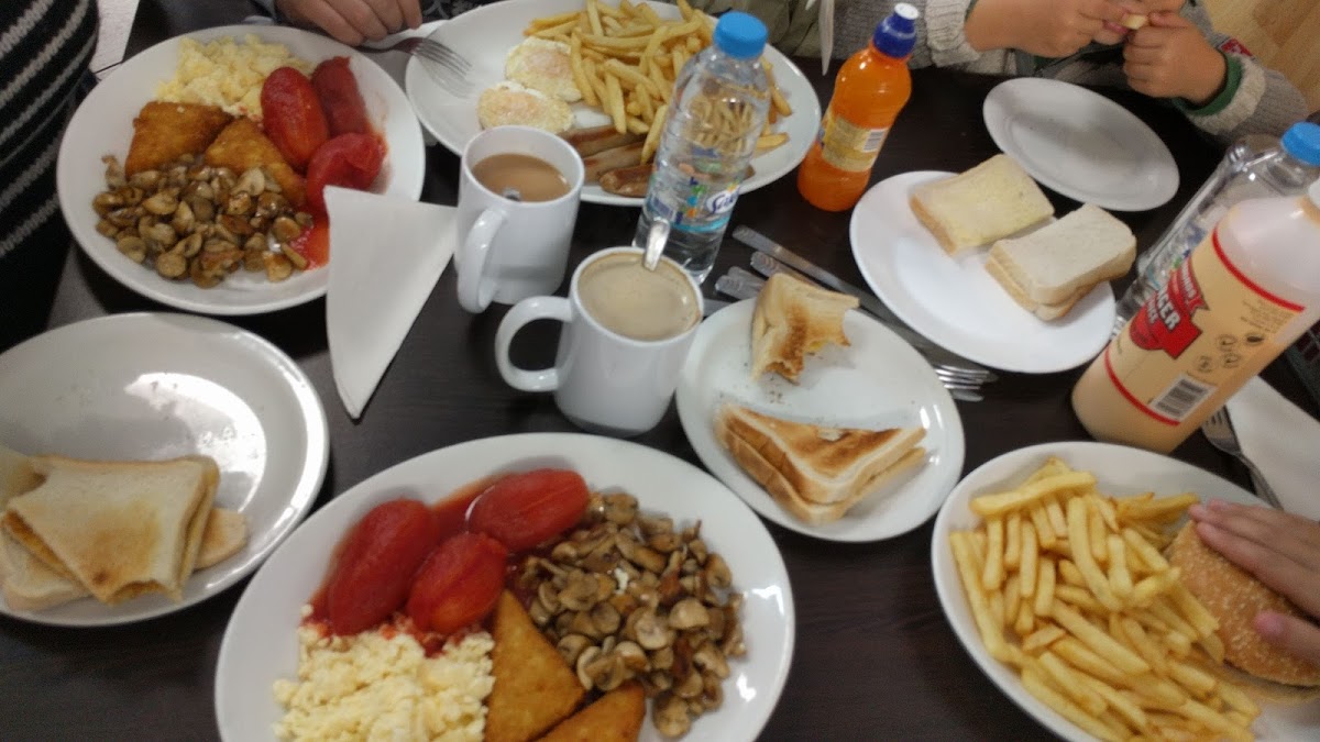 Mel’s Café Photo 5