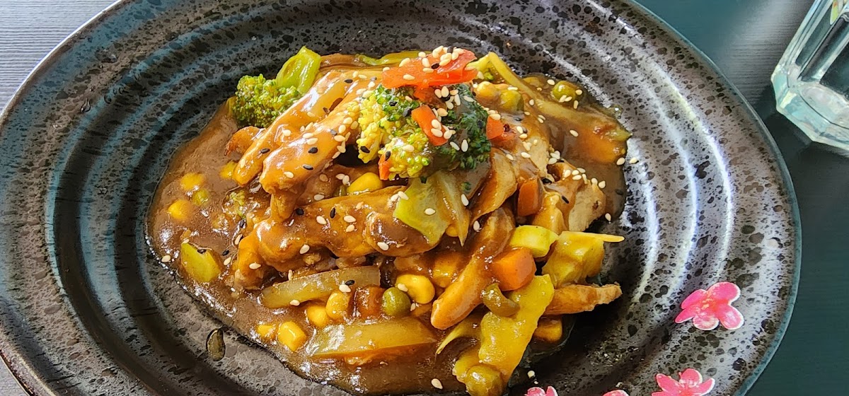 BOMBOM Fusion lunch dinner takeaway Photo 8