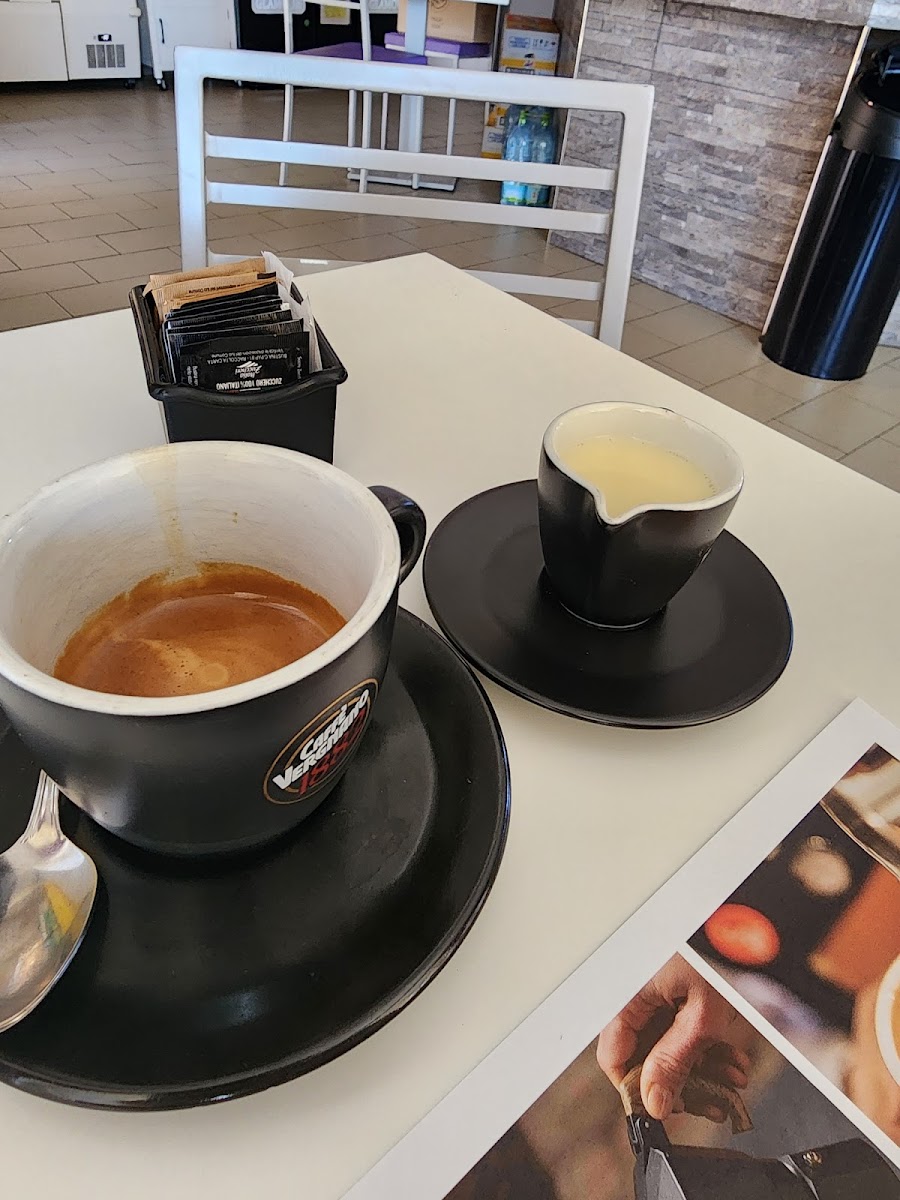 Riff Raff Cafe Photo 7