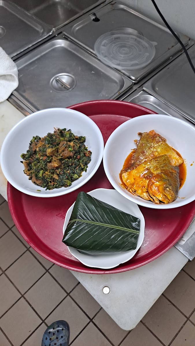 Dee Titolat African Restaurant Photo 6
