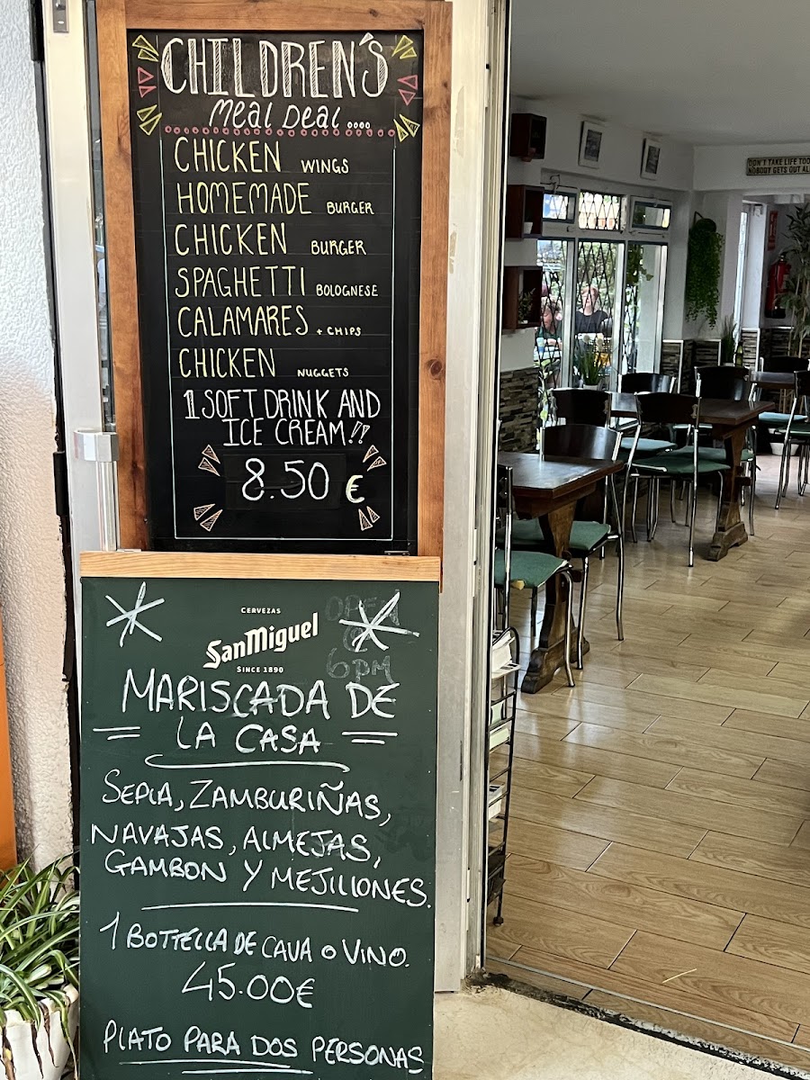 Junior tapas Bar Photo Menu 9