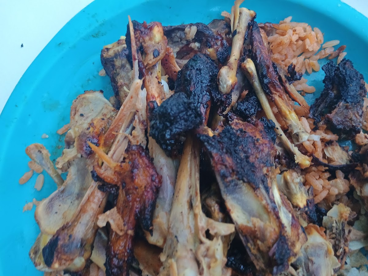 Pollos Y Costillas Al Carbon 'El Profe' Cuernavaca. Photo 2