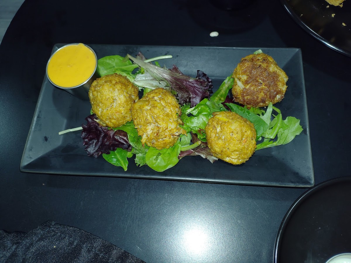 Men In The Kitchen Restaurant & Lounge Photo 9