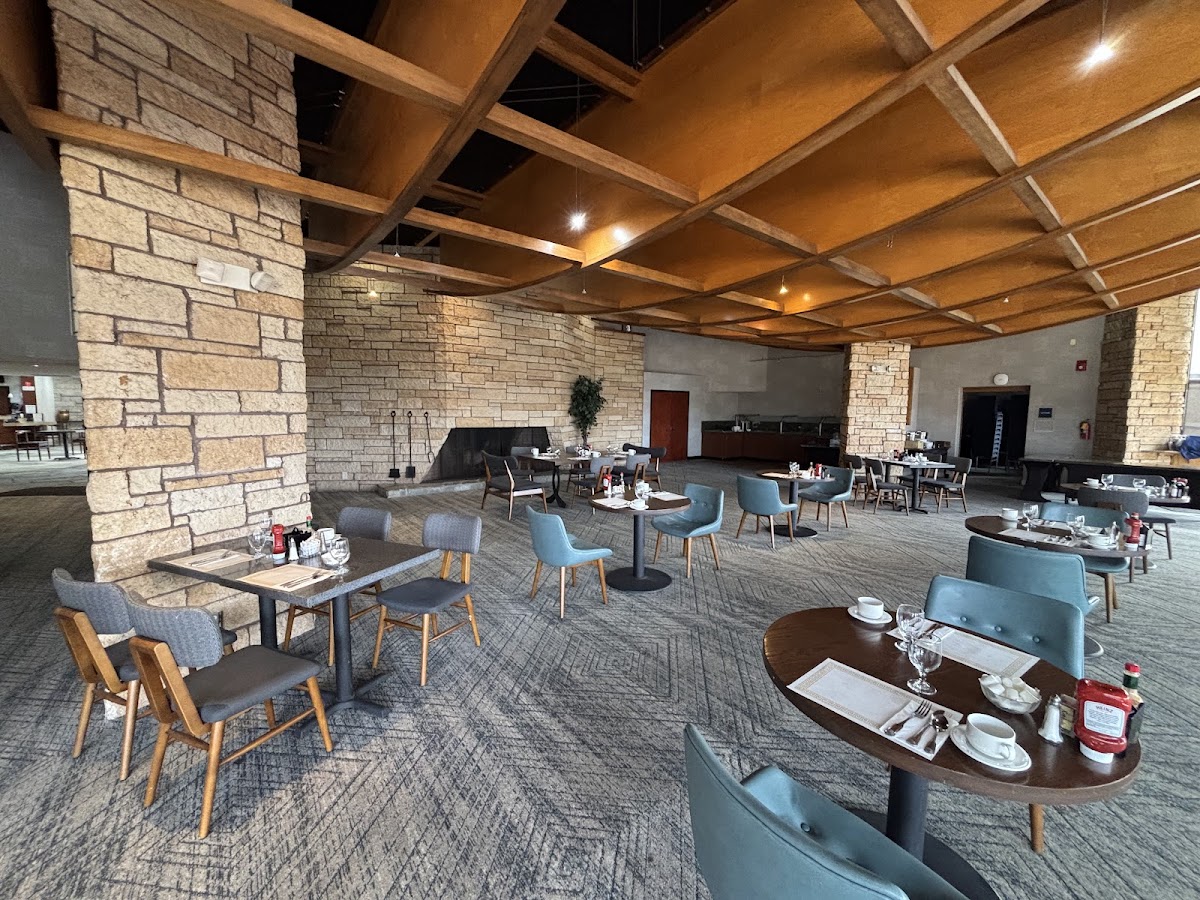 Alexander's Restaurant & Lounge