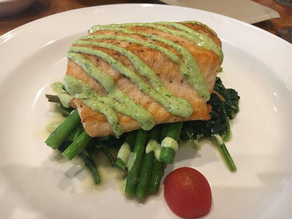 Alexander's Restaurant & Lounge Photo 7