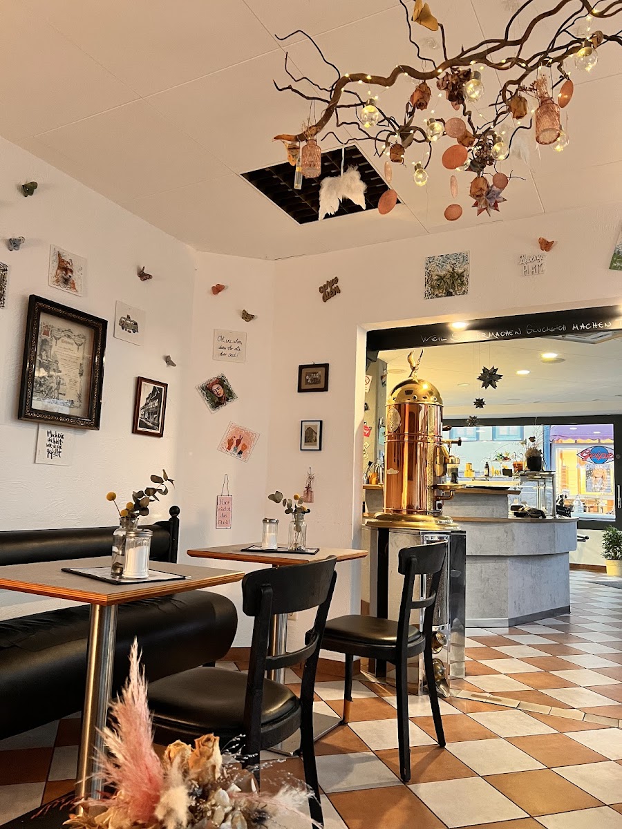 Cafe’ MachBar