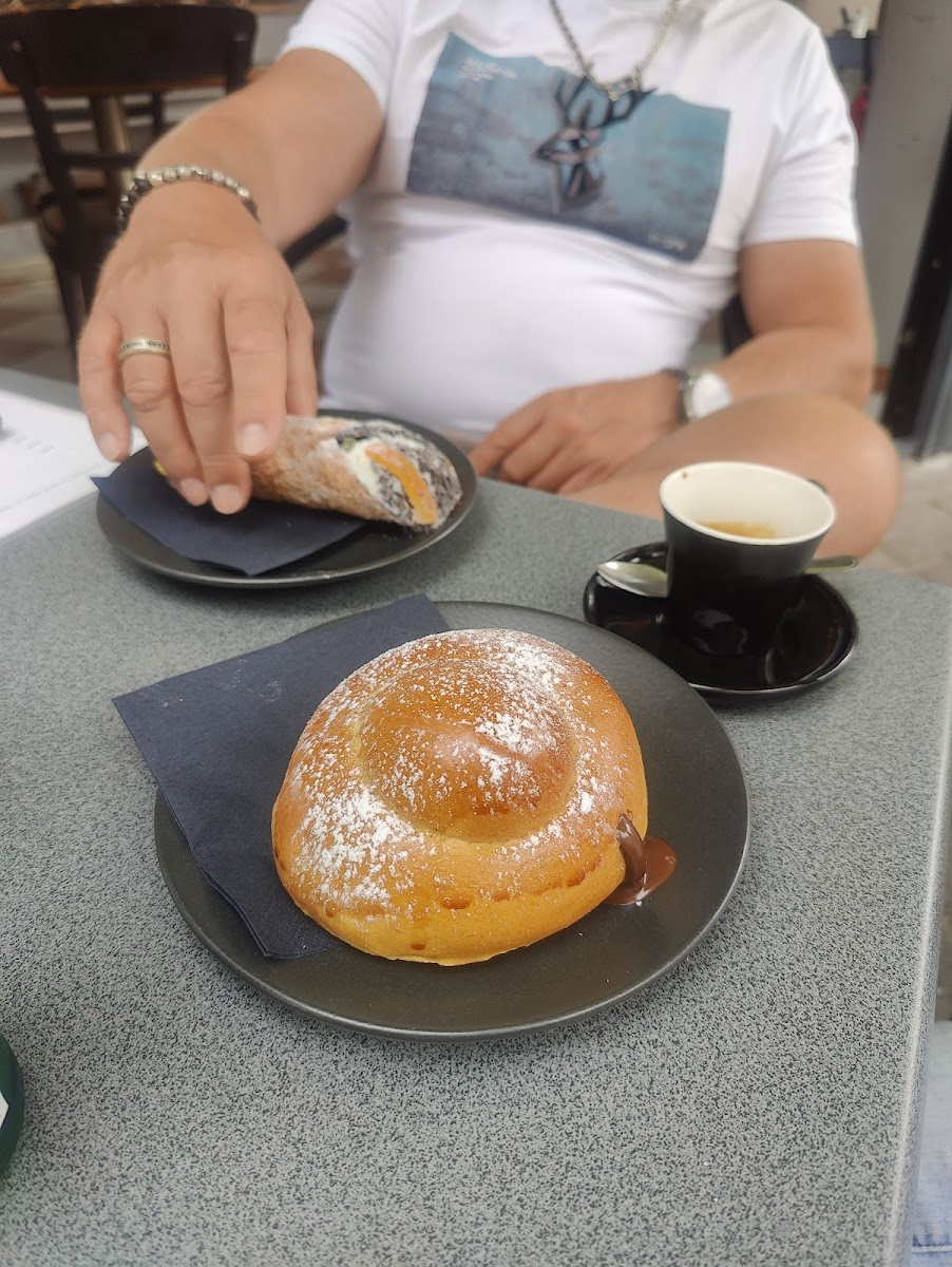 Cafe’ MachBar Photo 10