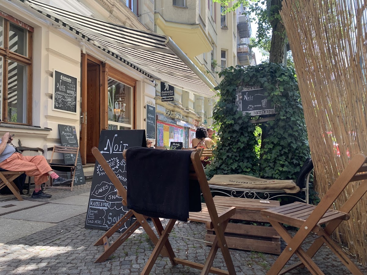 Noir Café Photo 3